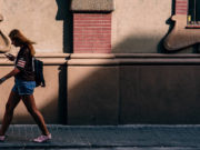 Ο ρόλος του texting – Πεζός ένας στα 5 θύματα των τροχαίων!
