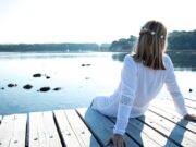 Συνομιλώντας με την αθέατη πλευρά του εαυτού μας Συνομιλώντας με την αθέατη πλευρά του εαυτού μας