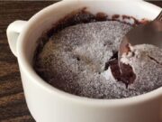 Σοκολατένιο κέικ σε κούπα σε 1 λεπτό Σοκολατένιο κέικ σε κούπα σε 1 λεπτό