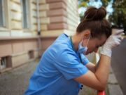 Ένας στους 5 υγειονομικούς έχει βιώσει άγχος, κατάθλιψη ή μετατραυματικό στρες, λόγω της πανδημίας Ένας στους 5 υγειονομικούς έχει βιώσει άγχος, κατάθλιψη ή μετατραυματικό στρες λόγω της πανδημίας