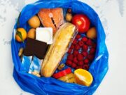 Το 17% όλου του φαγητού στη Γη πετιέται στα σκουπίδια χωρίς να καταναλωθεί σκουπίδια