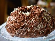 Υγρό κέικ πικρής σοκολάτας Υγρό κέικ πικρής σοκολάτας