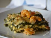 Σουφλέ σπανάκι με γαρίδες και καπνιστό σολομό Σουφλέ σπανάκι με γαρίδες και καπνιστό σολομό