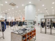 Ανεβάζουν ρολά τα καταστήματα Ανεβάζουν ρολά τα καταστήματα