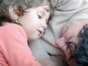 Μονογονεϊκή οικογένεια: πώς το διαχειριζόμαστε, ο ρόλος της κοινωνίας αλλά και μερικά tips Μονογονεϊκή οικογένεια