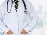 Γιατρός κατηγορείται ότι συνταγογραφούσε ναρκωτικά χάπια έναντι αμοιβής Γιατρός κατηγορείται ότι συνταγογραφούσε ναρκωτικά χάπια έναντι αμοιβής