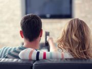 Η πολλή τηλεόραση αυξάνει τον κίνδυνο θρόμβωσης Η πολλή τηλεόραση για πάνω από τέσσερις ώρες τη μέρα αυξάνει τον κίνδυνο θρόμβωσης