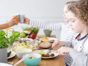 Δίαιτα στην παιδική – εφηβική ηλικία: ποια η επίδρασή της και πώς επιτυγχάνεται ένα υγιές βάρος Δίαιτα στην παιδική - εφηβική ηλικία