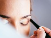 Σούπερ tips για να καλύψεις τις ρυτίδες των ματιών σου στο μακιγιάζ (βίντεο) ρυτίδες