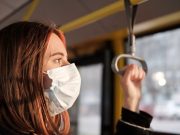 Άρση της υποχρεωτικής χρήσης μάσκας από σήμερα – πού θα παραμείνουν Χωρίς μάσκες στους εσωτερικούς χώρους από σήμερα - Πού θα παραμείνουν
