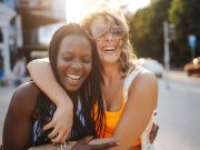 «Φορέστε» ένα χαμόγελο και φτιάξτε τη διάθεσή σας «Φορέστε» ένα χαμόγελο και φτιάξτε τη διάθεσή σας