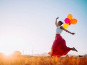 5 Tips που θα σε κάνουν πιο χαρούμενο άνθρωπο το 2023 5 Tips που θα σε κάνουν πιο χαρούμενο άνθρωπο το 2023