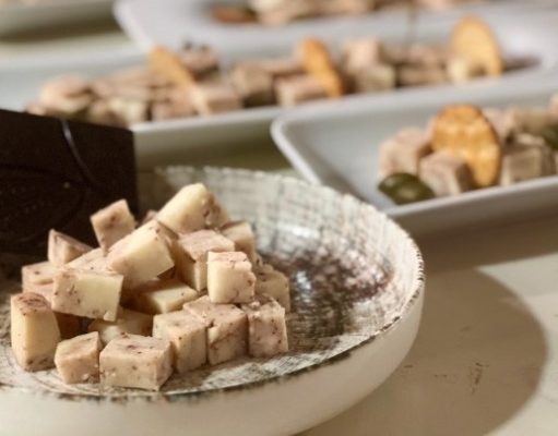 Η σοκολάτα συναντά το τυρί – Το ξεχωριστό νέο προϊόν που παράγεται στην Ήπειρο τυρί με σοκολάτα