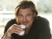 Πιο γοητευτικός από ποτέ ο Μπραντ Πιτ στη νέα διαφημιστική καμπάνια συσκευών καφέ Πιο γοητευτικός από ποτέ ο Μπραντ Πιτ στη νέα διαφημιστική καμπάνια συσκευών καφέ