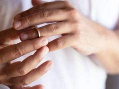 «Γκρι διαζύγιο»: 5 σημαντικοί λόγοι που χωρίζουν τα ζευγάρια μετά από χρόνια συμβίωσης «Γκρι διαζύγιο»