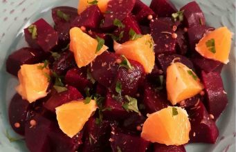 Ζεστή παντζαροσαλάτα με πορτοκάλι παντζαροσαλάτα